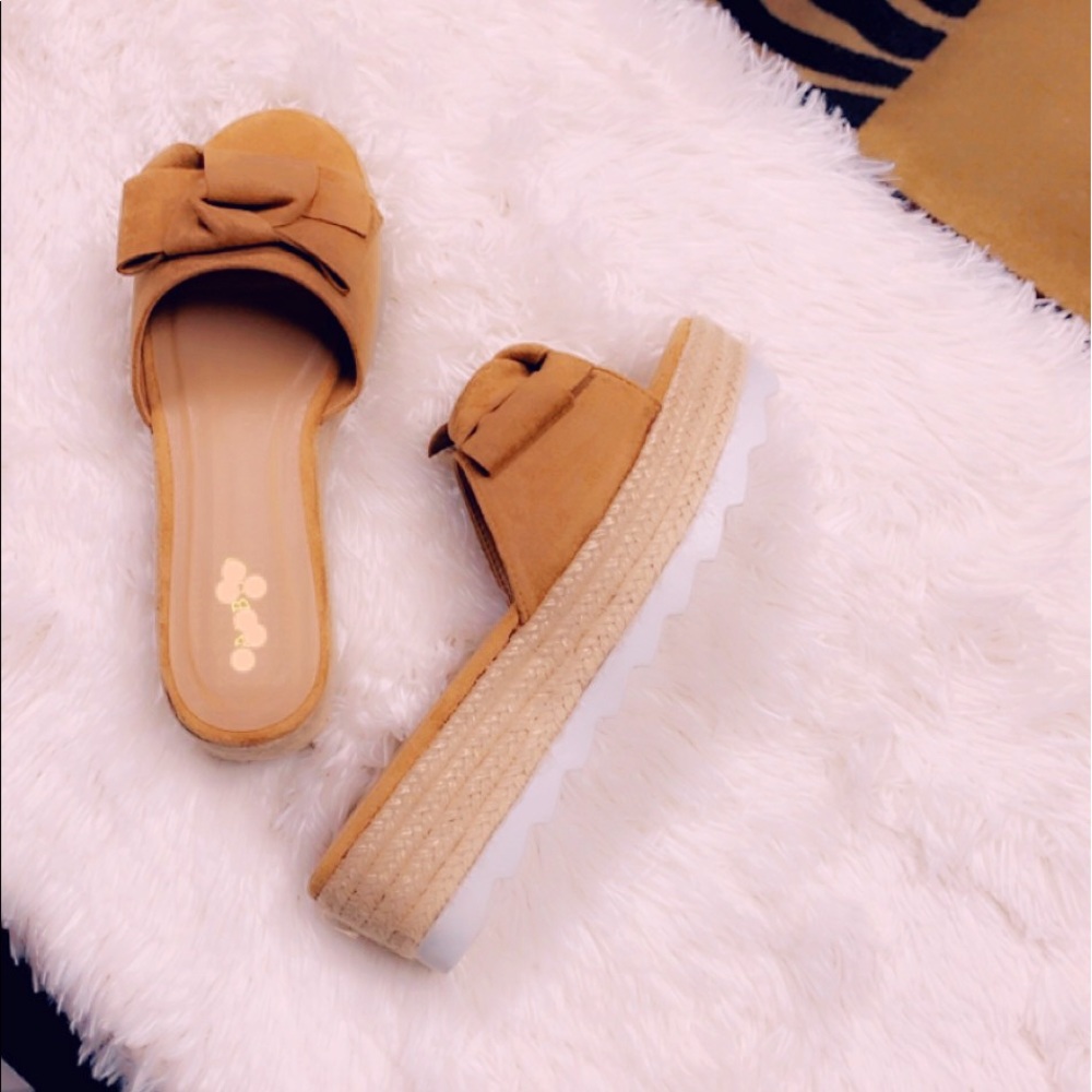 Womens Slides